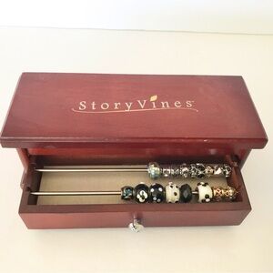 ✨Danbury Mint Storyvines Box, Sterling Bracelet, 17 Charms